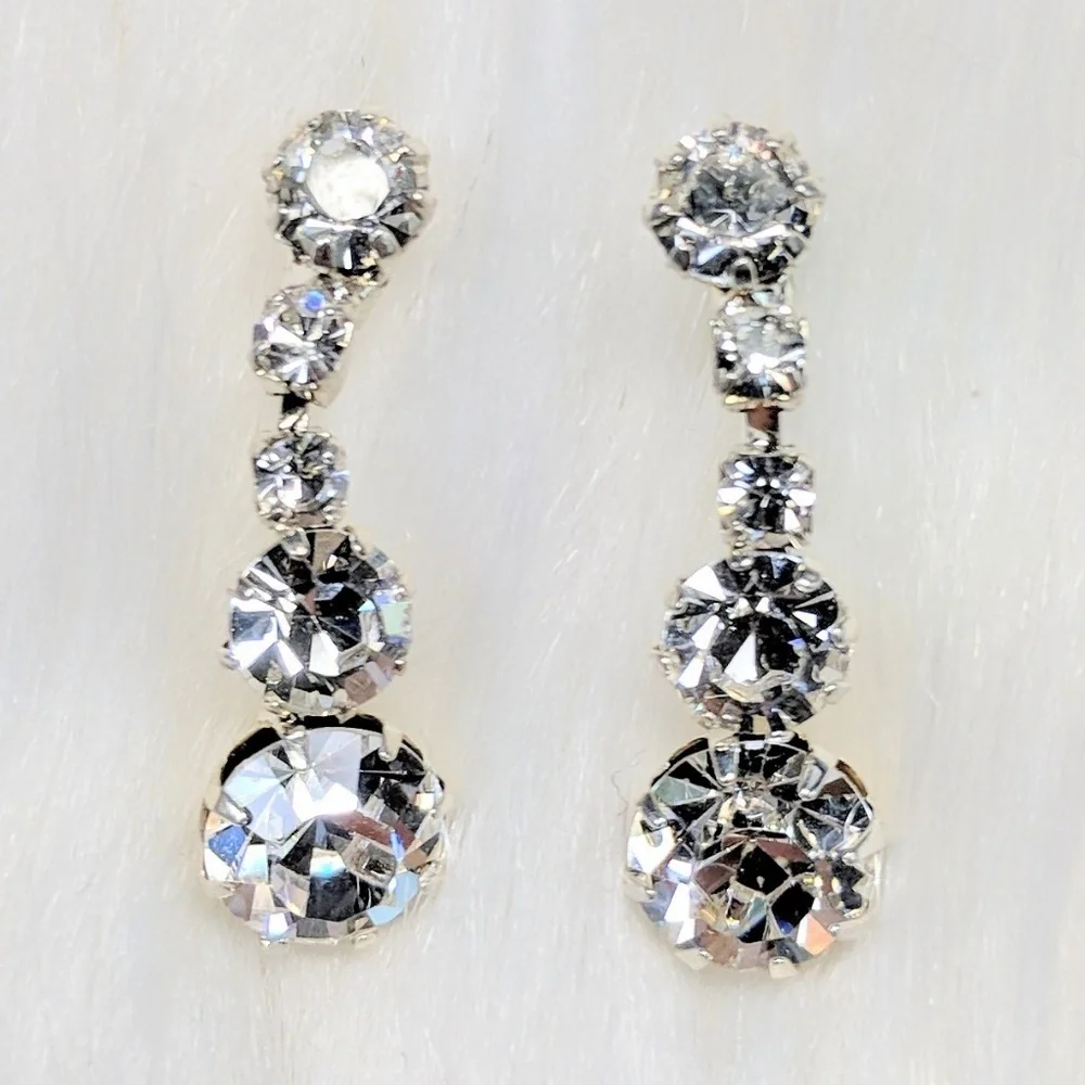 Gorgeous Crystal Drop Earring Wedding Glam